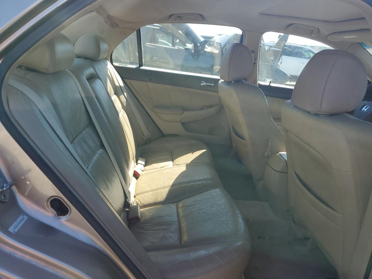 2004 Honda Accord - Image 10