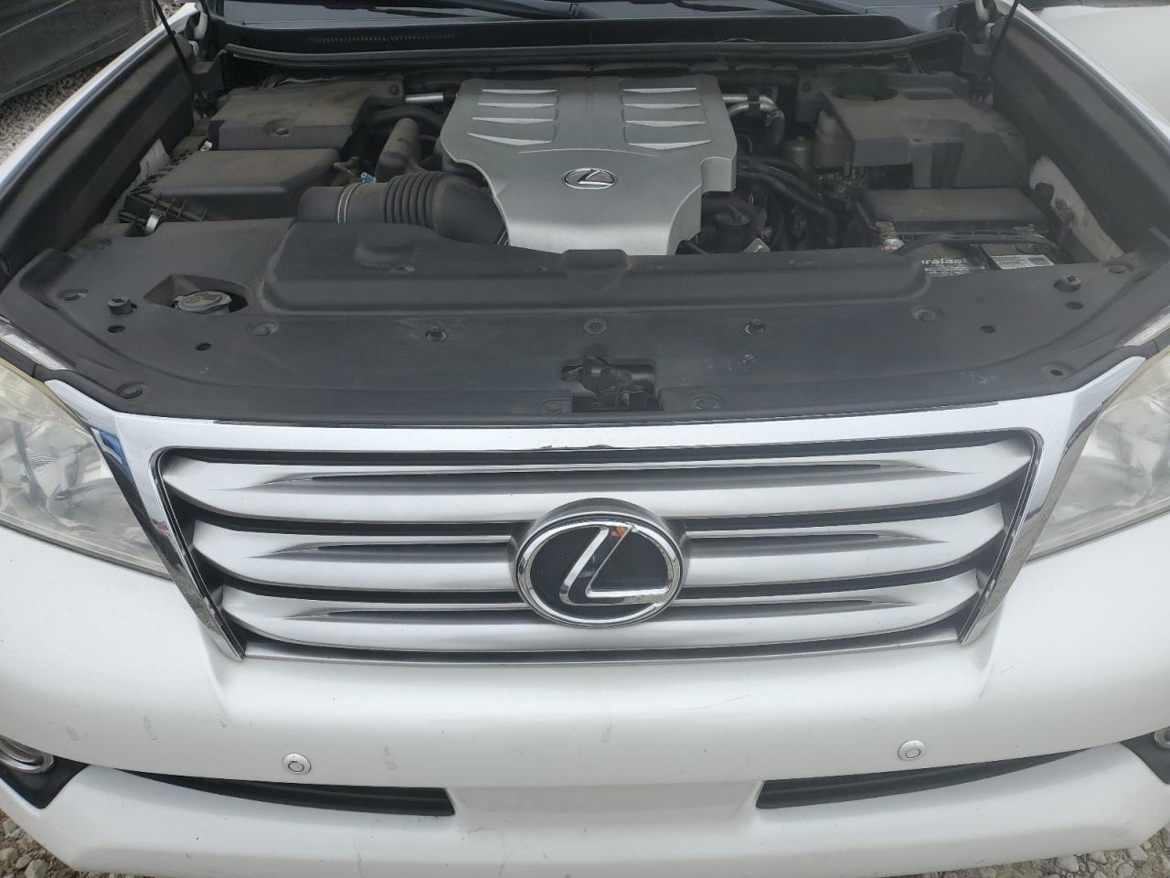 2013 Lexus GX - Image 12