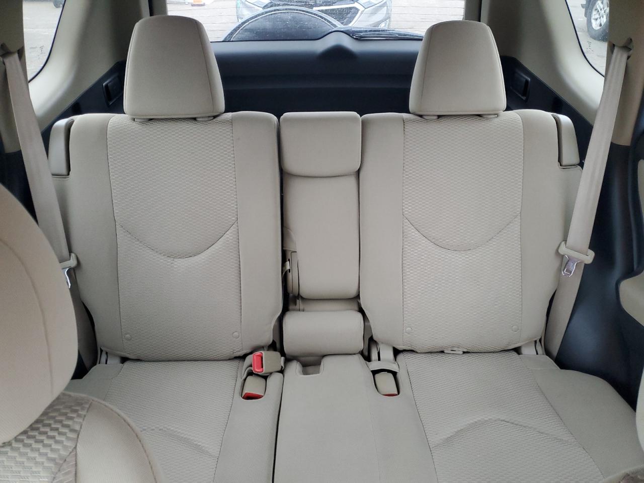 2011 Toyota RAV 4 - Image 10