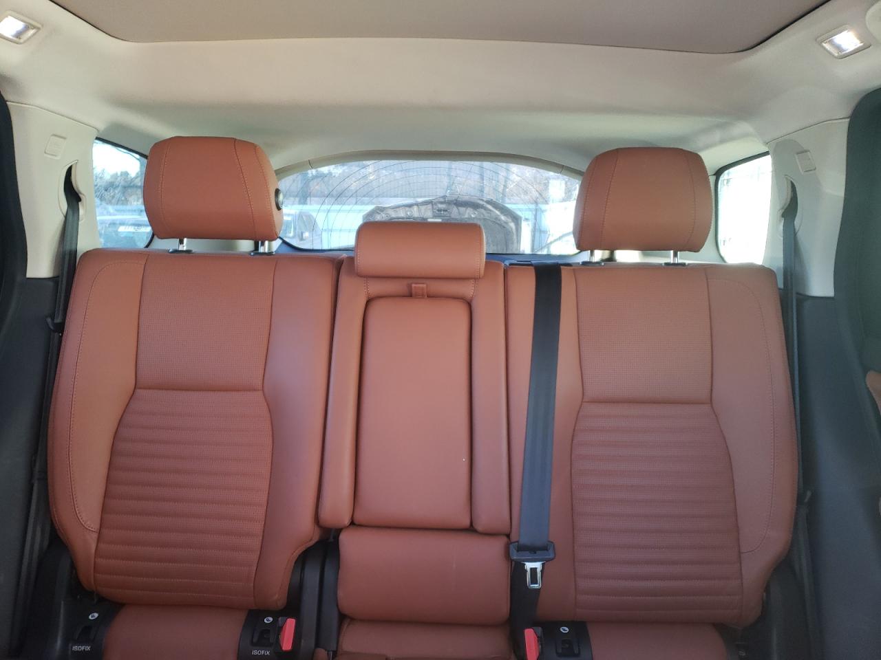 2017 Land Rover Discovery - Image 10