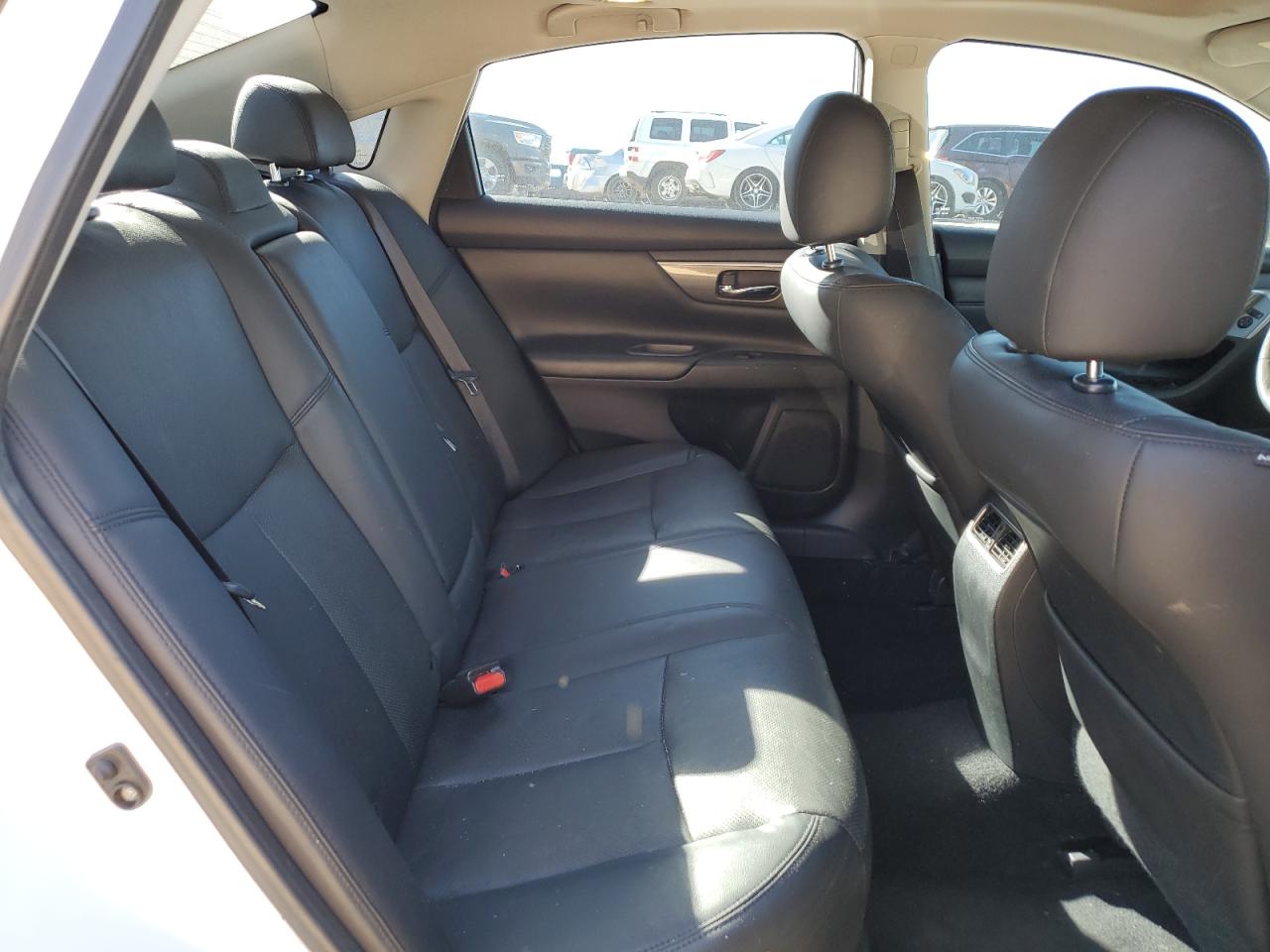 2015 Nissan Altima - Image 11