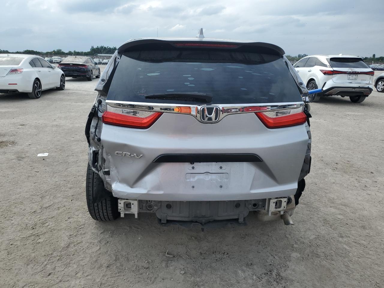 2017 Honda CR-V - Image 6