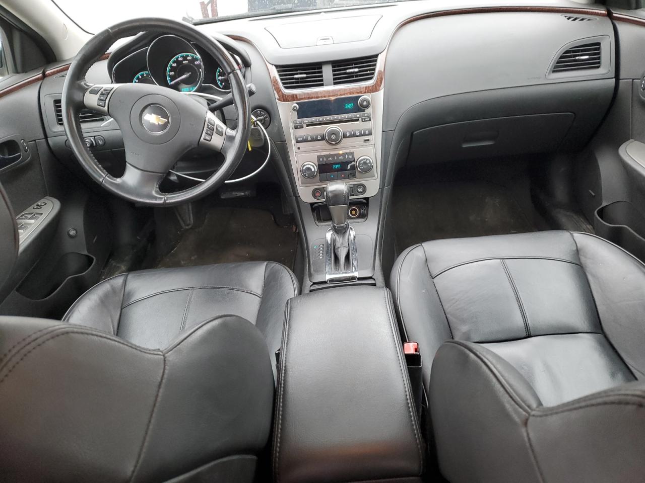 2011 Chevrolet Malibu - Image 8