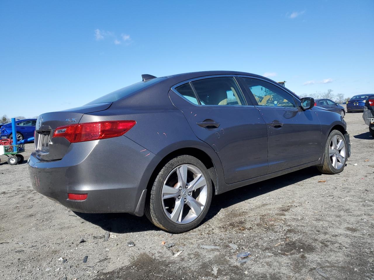 2013 Acura ILX - Image 3