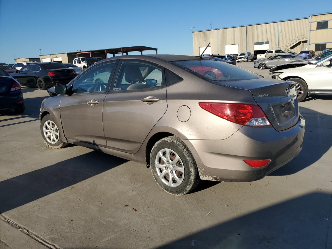 2013 Hyundai Accent - Image 2