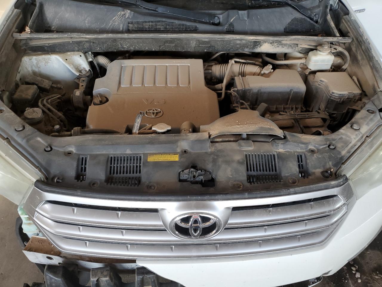 2013 Toyota Highlander - Image 12