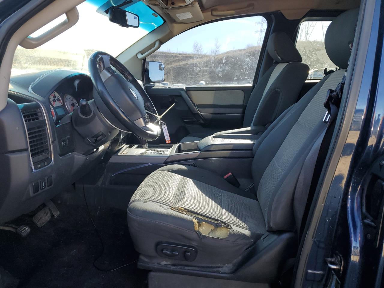 2012 Nissan Titan - Image 7