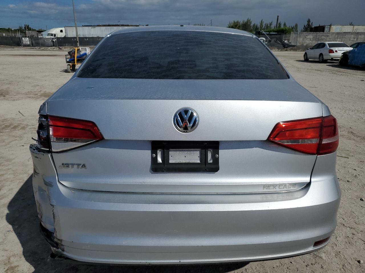 2015 Volkswagen Jetta - Image 6