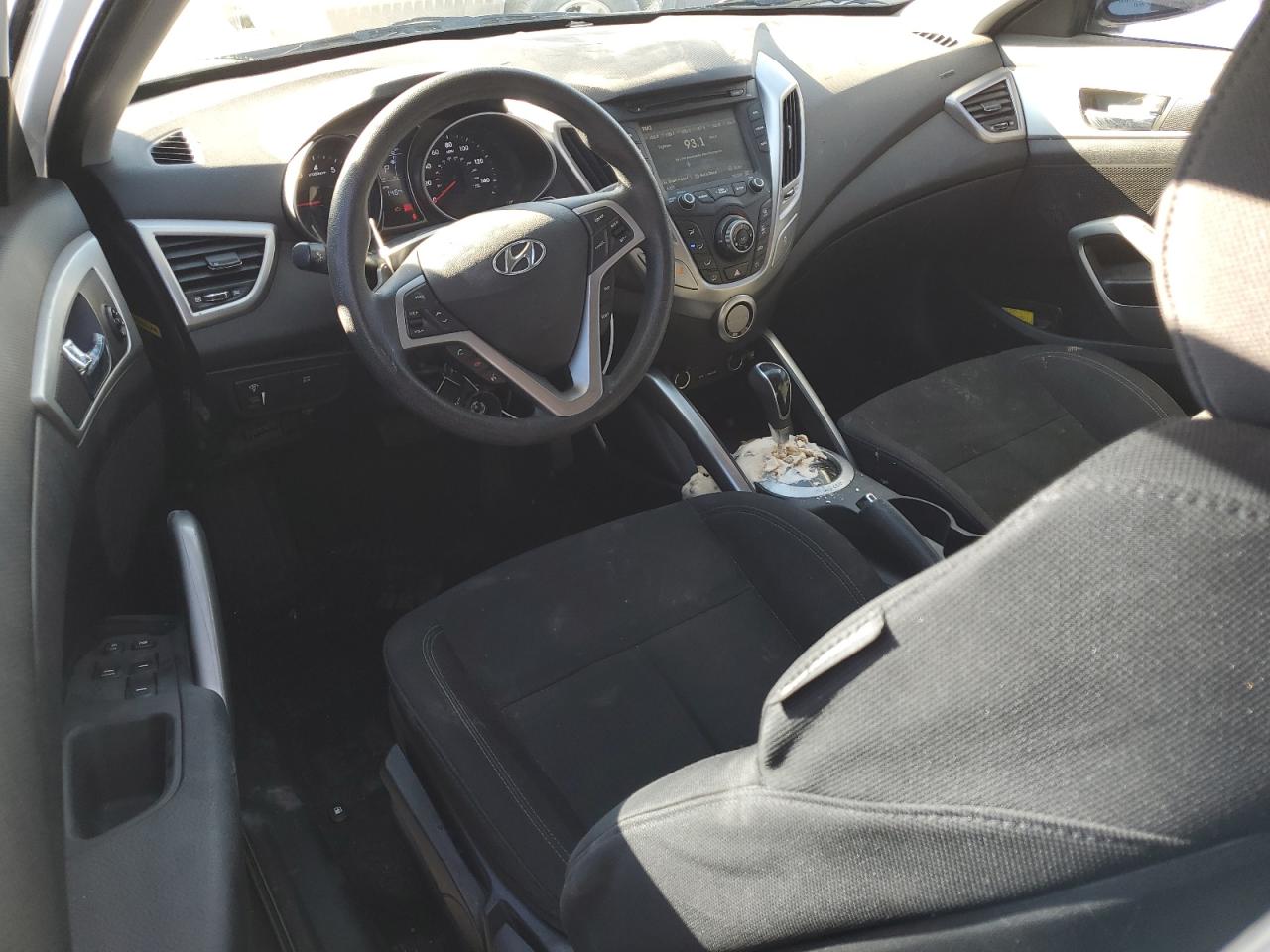 2014 Hyundai Veloster - Image 8