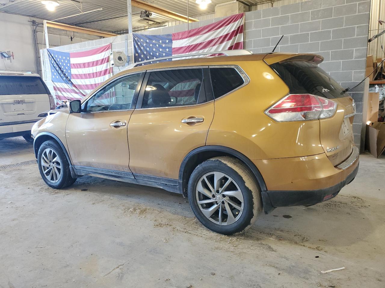 2014 Nissan Rogue - Image 2
