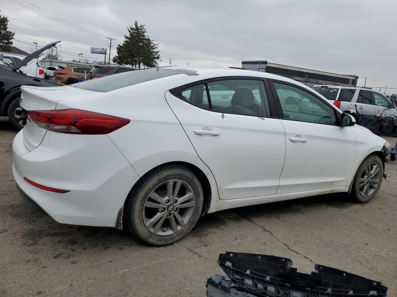2017 Hyundai Elantra - Image 3