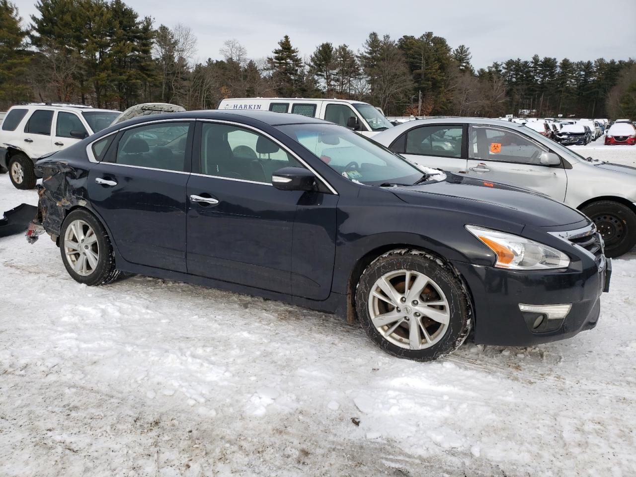 2015 Nissan Altima - Image 4