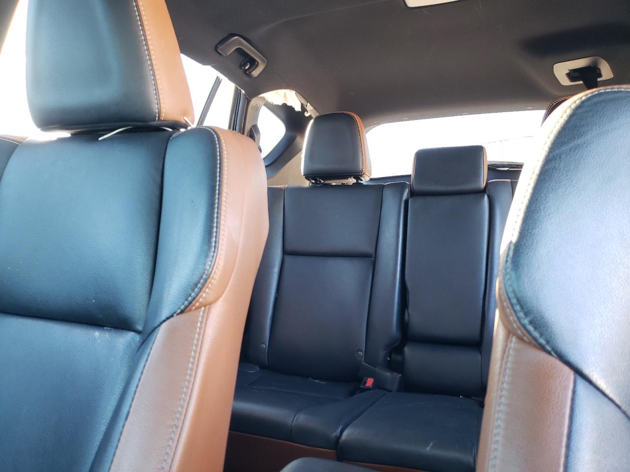 2017 Toyota RAV 4 - Image 10