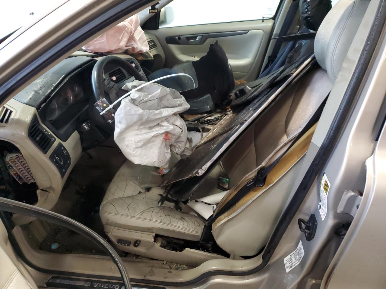 2005 Volvo S60 - Image 7