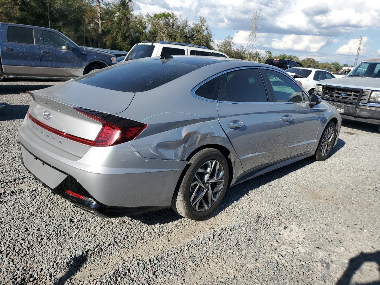 2023 Hyundai Sonata - Image 3