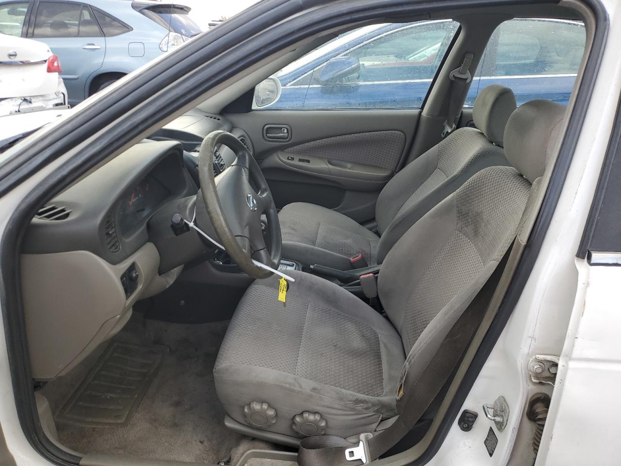 2004 Nissan Sentra - Image 7