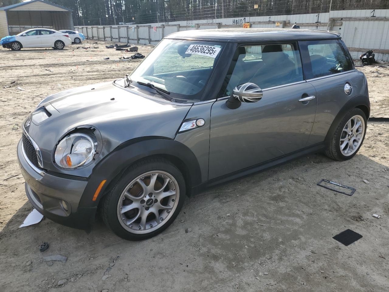 2009 MINI Cooper - Image 1