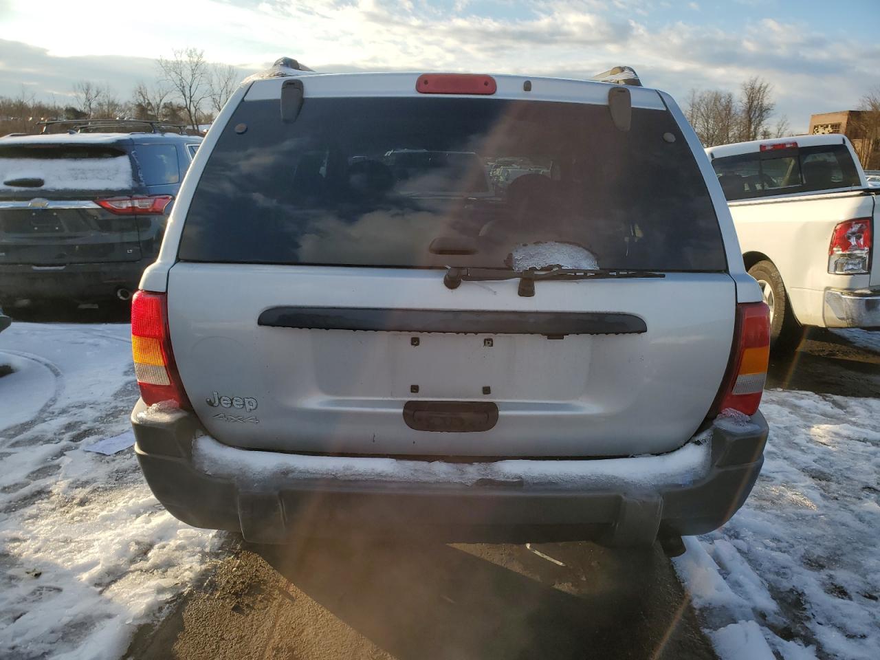 2004 Jeep Grand Cherokee - Image 6