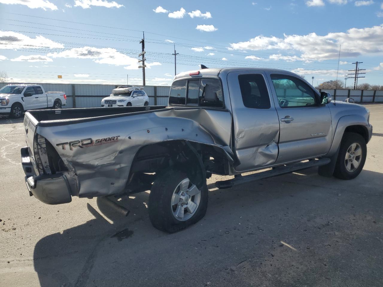 2014 Toyota Tacoma - Image 3