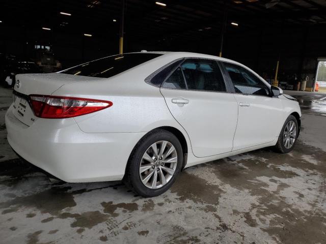  TOYOTA CAMRY 2015 Biały