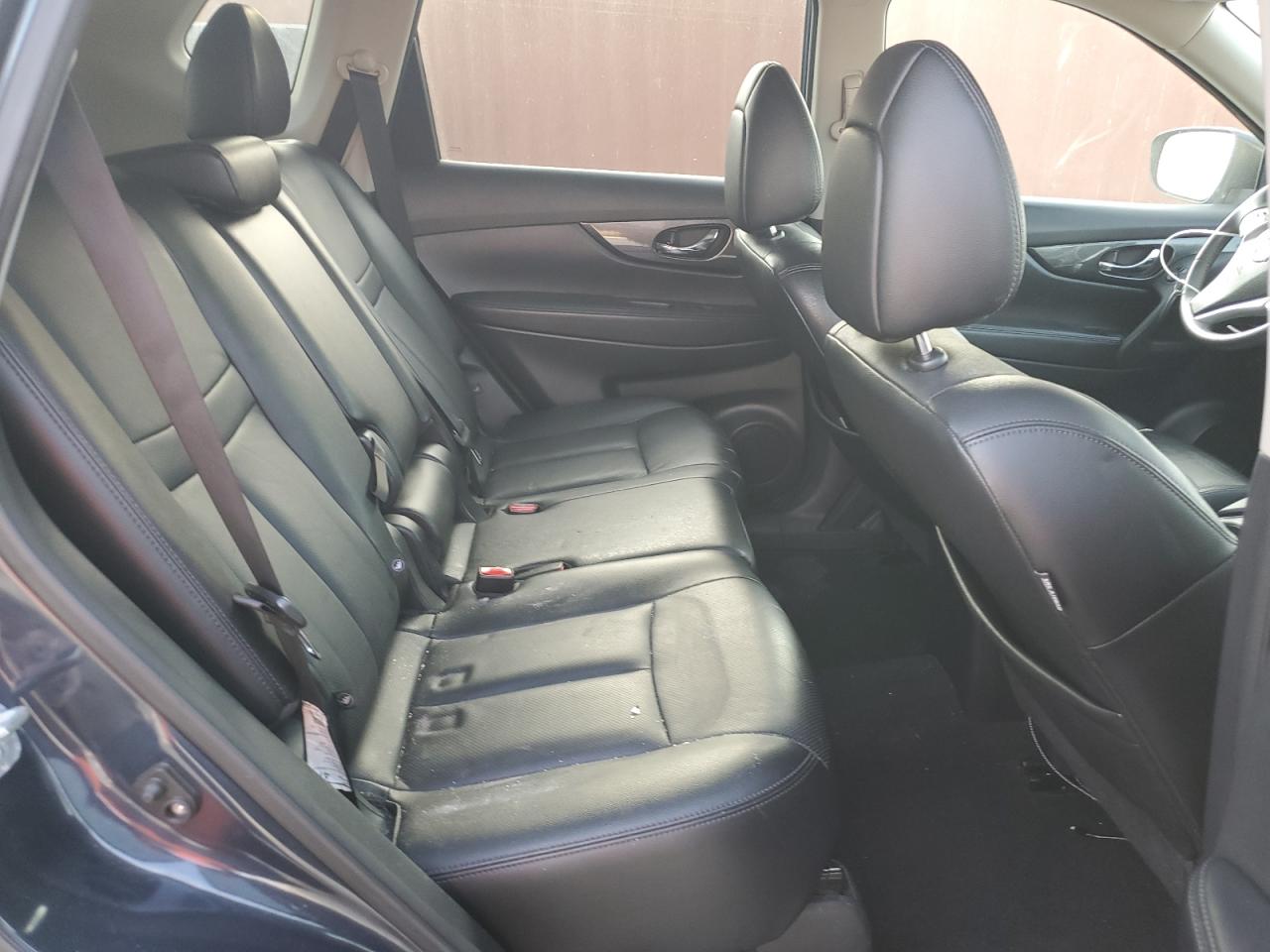 2016 Nissan Rogue - Image 11