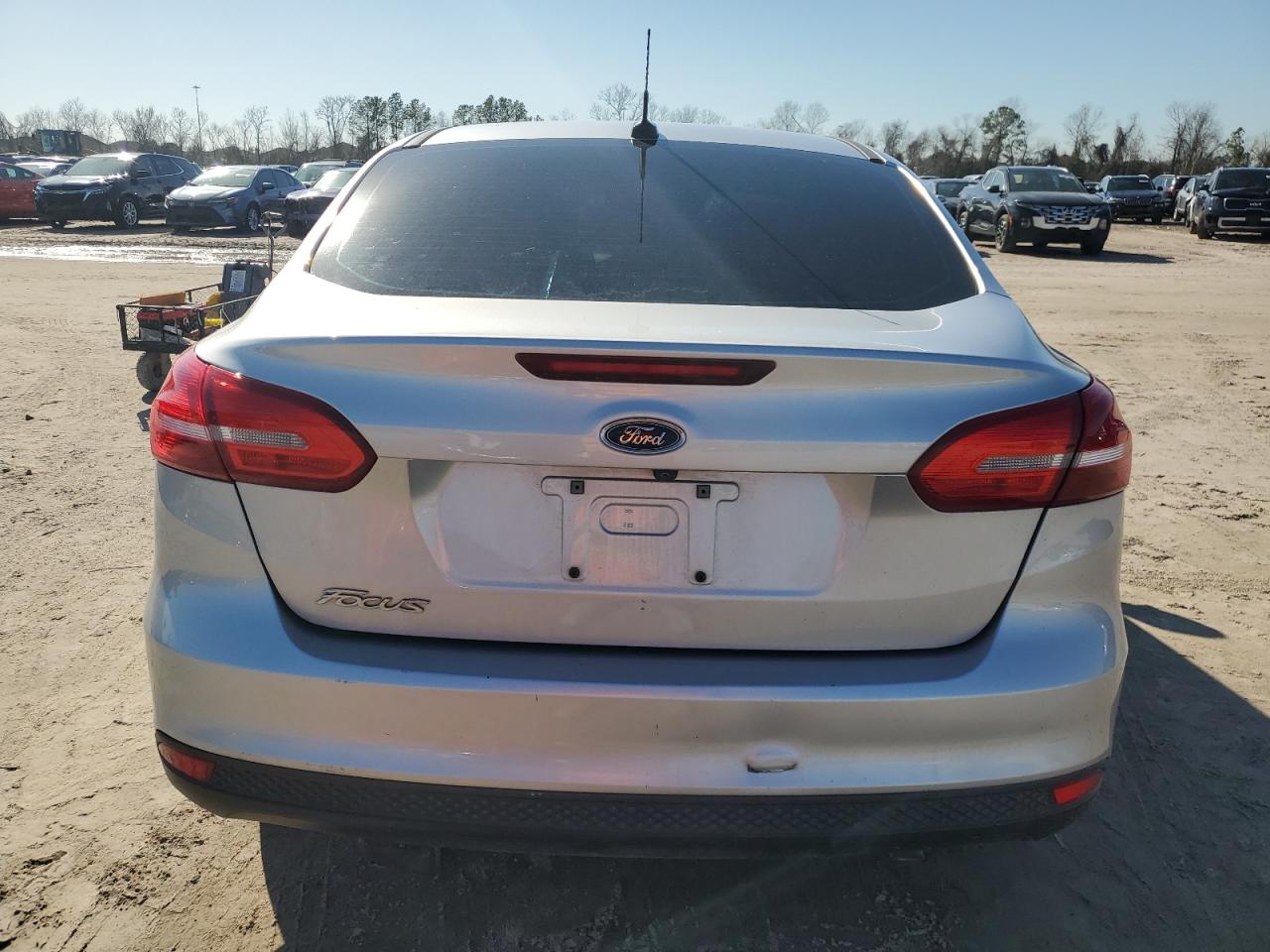 2017 Ford Focus S VIN: 1FADP3E29HL222576 Lot: 47025025