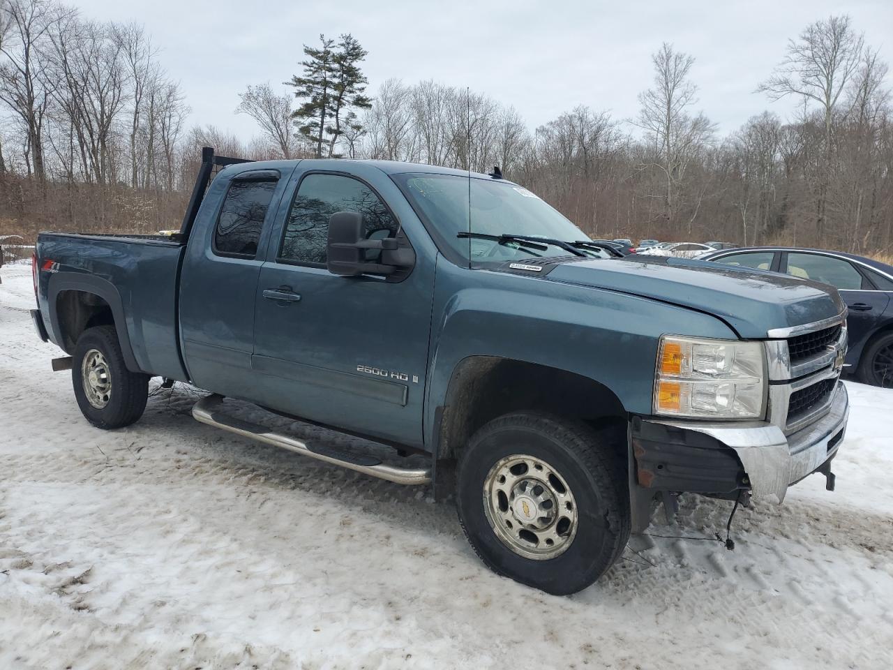 2007 Chevrolet Silverado - Image 4