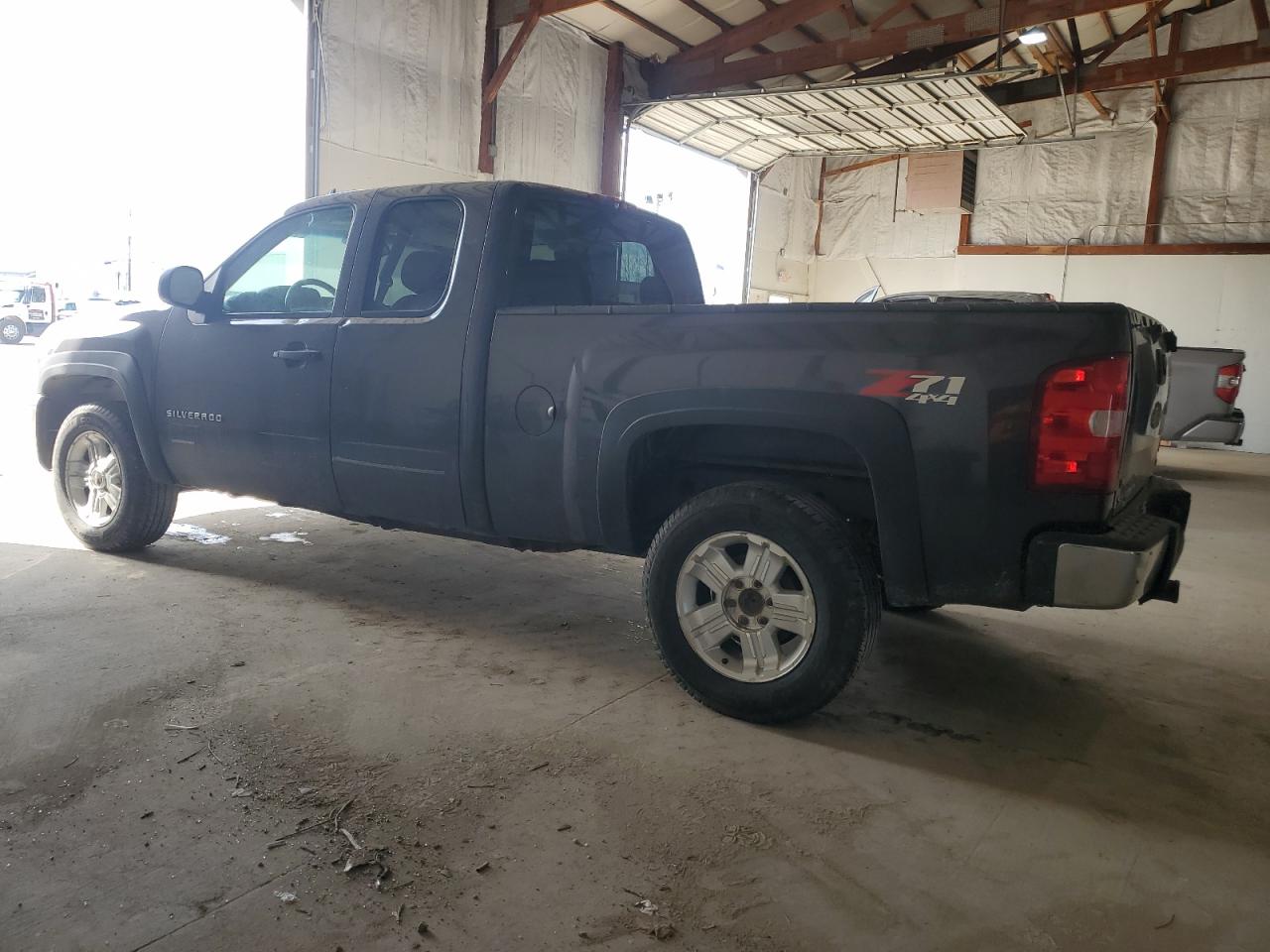 2011 Chevrolet Silverado - Image 2