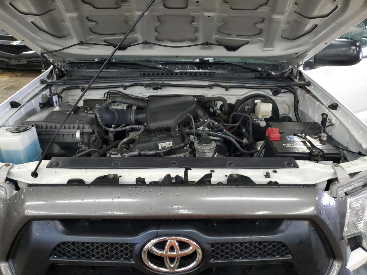 2014 Toyota Tacoma - Image 11