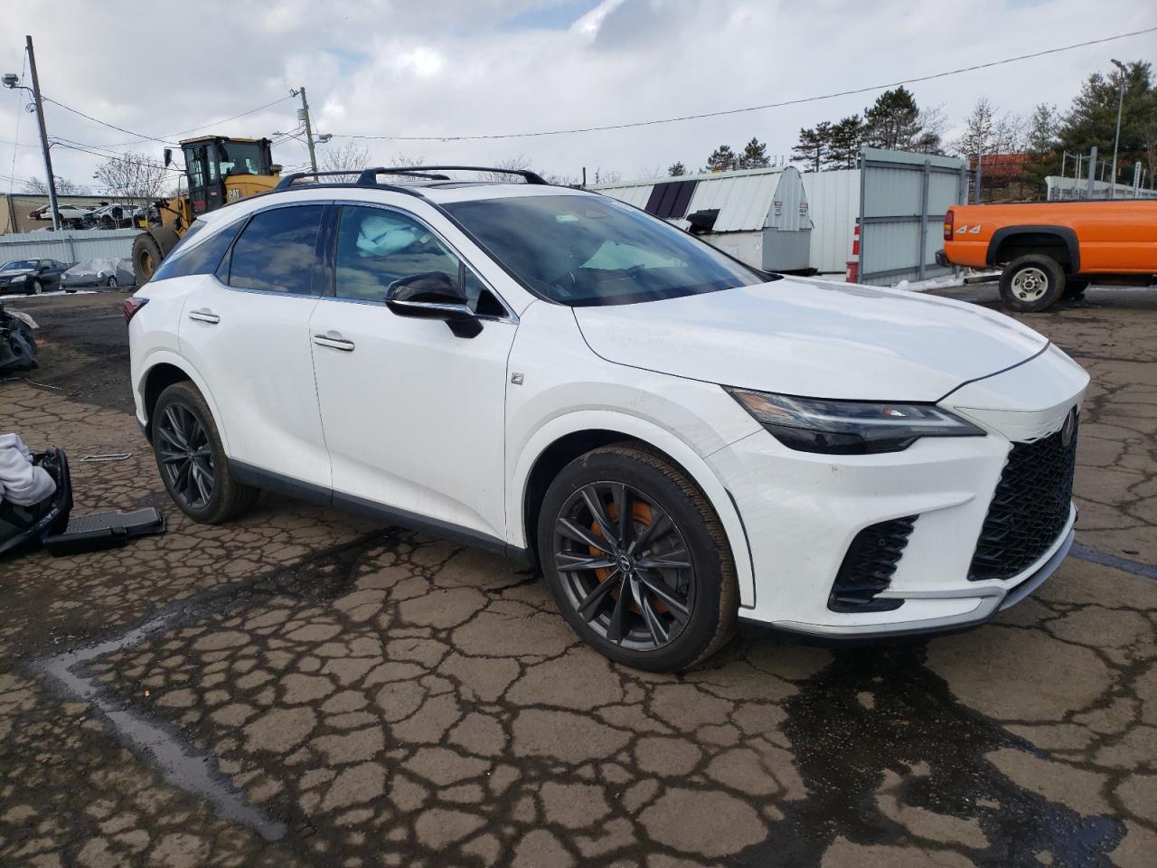 2023 Lexus RX - Image 4