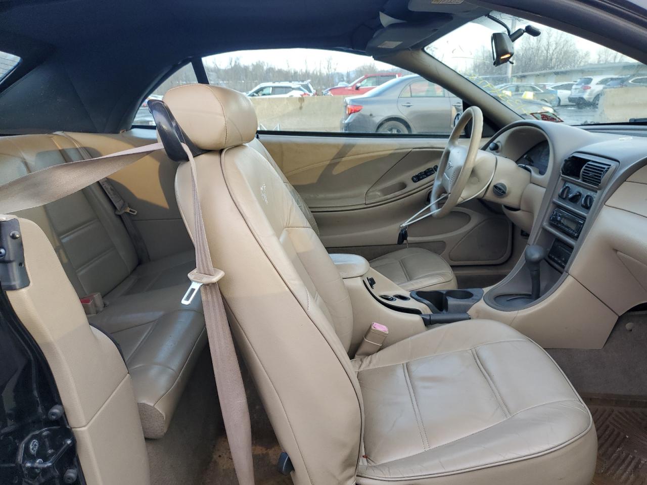 2000 Ford Mustang - Image 10