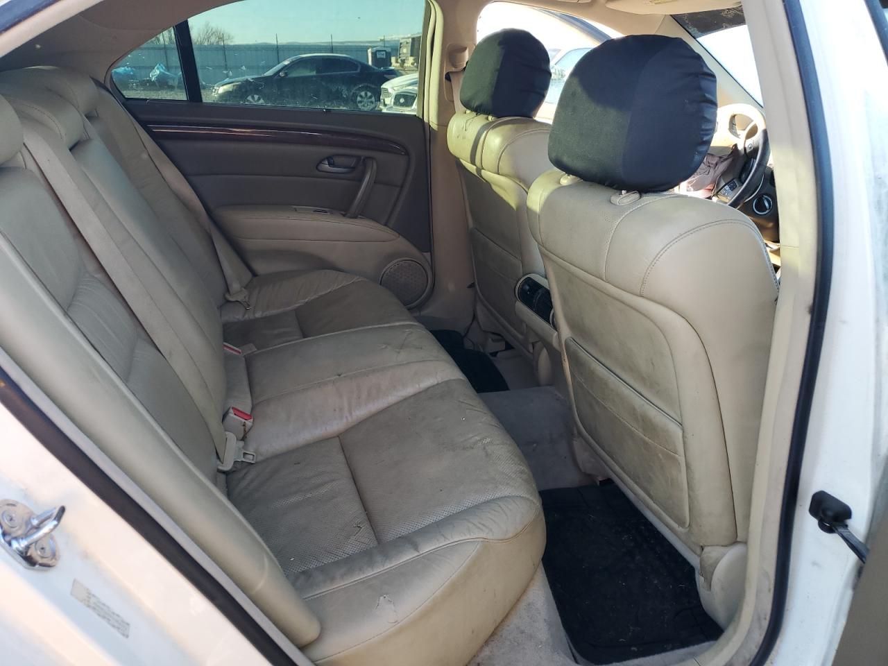 2007 Acura RL - Image 10