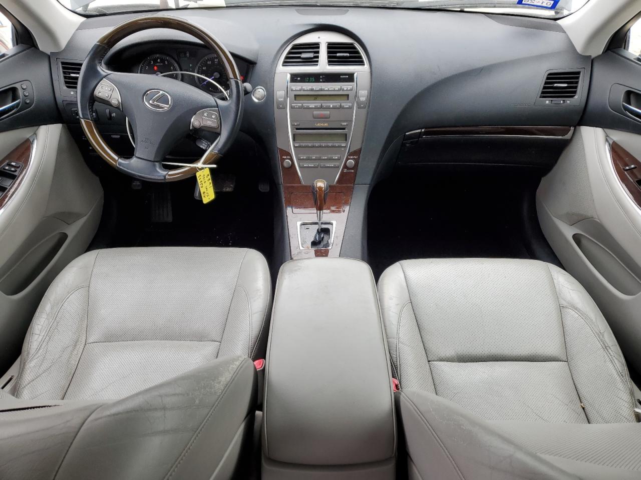 2010 Lexus ES - Image 8