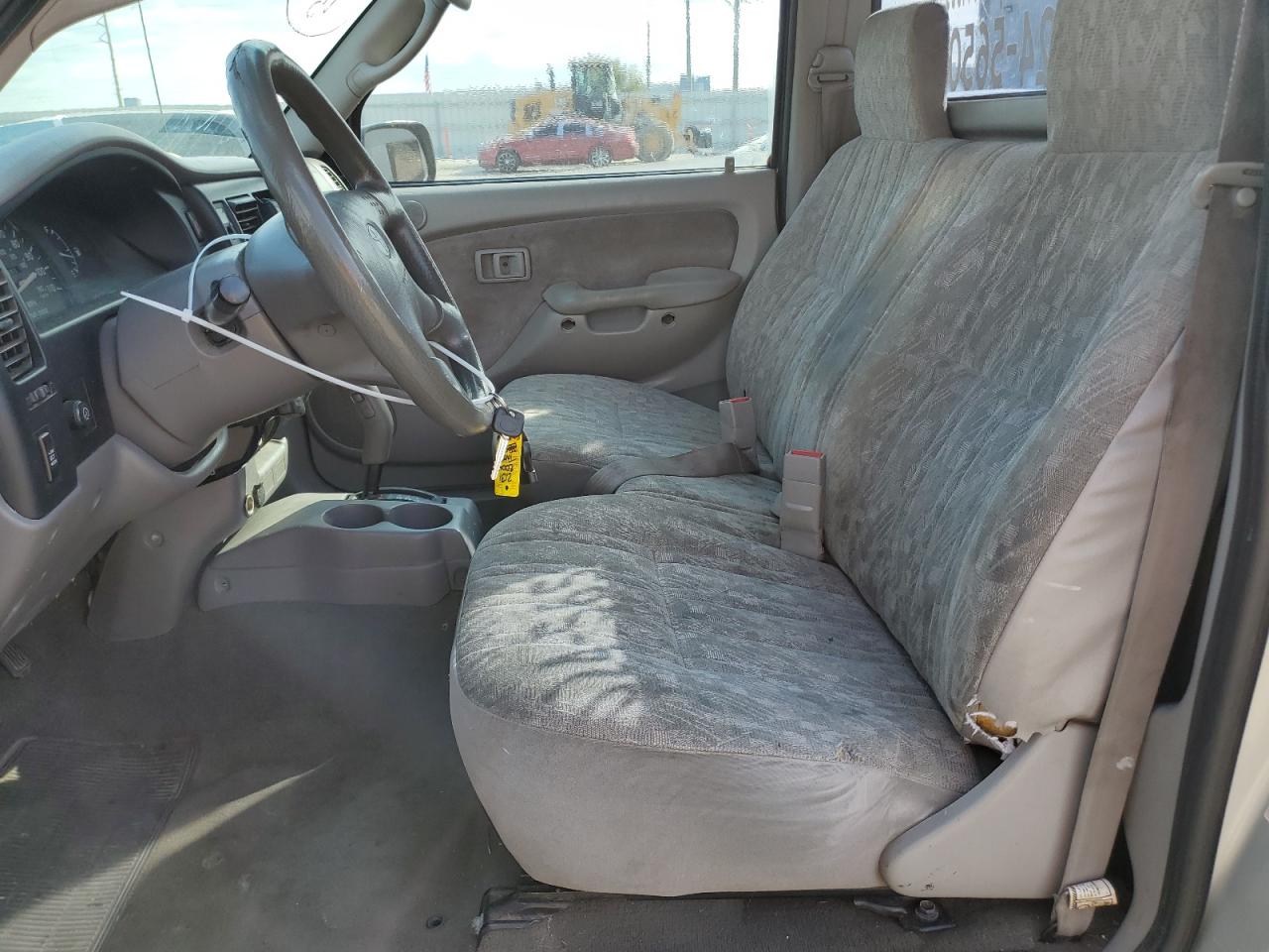 2004 Toyota Tacoma - Image 7