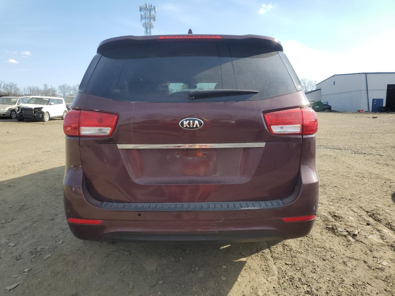 2017 Kia Sedona - Image 6