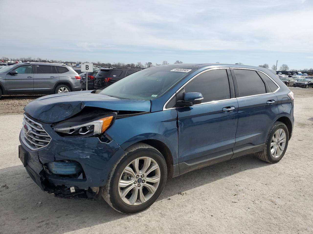 2020 Ford Edge Titanium for Sale in Sikeston, MO - Front End