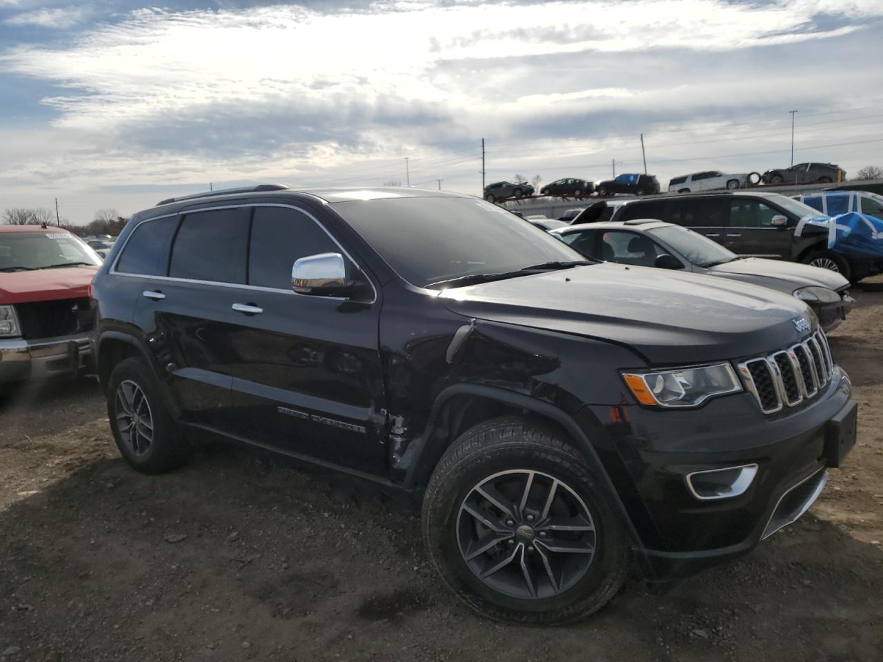 2018 Jeep Grand Cherokee - Image 4