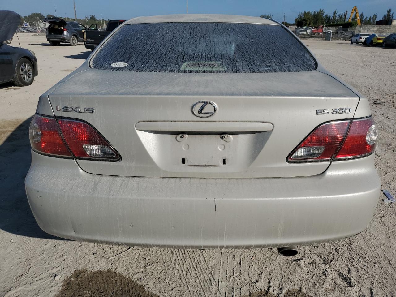 2004 Lexus ES - Image 6
