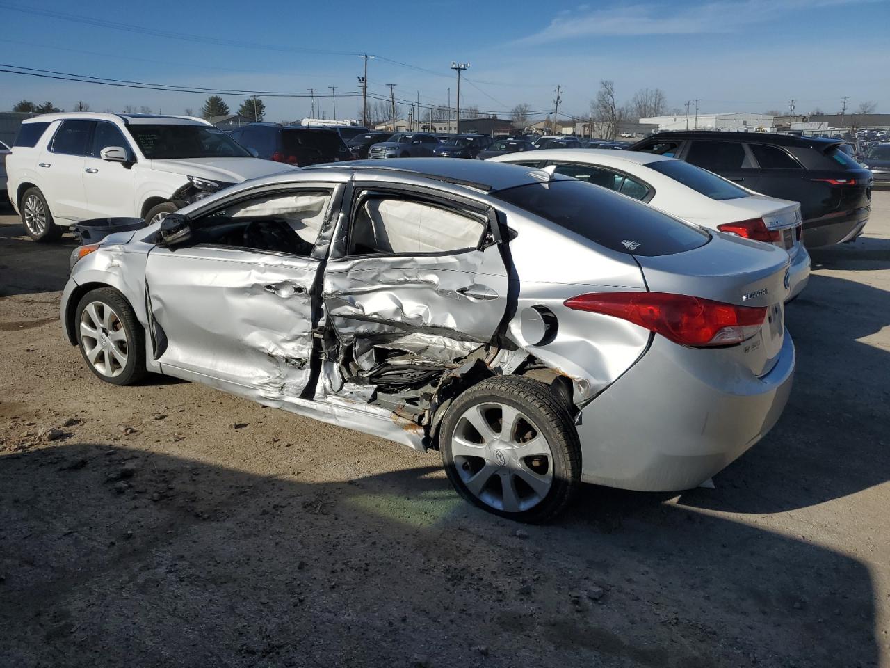 2011 Hyundai Elantra - Image 2