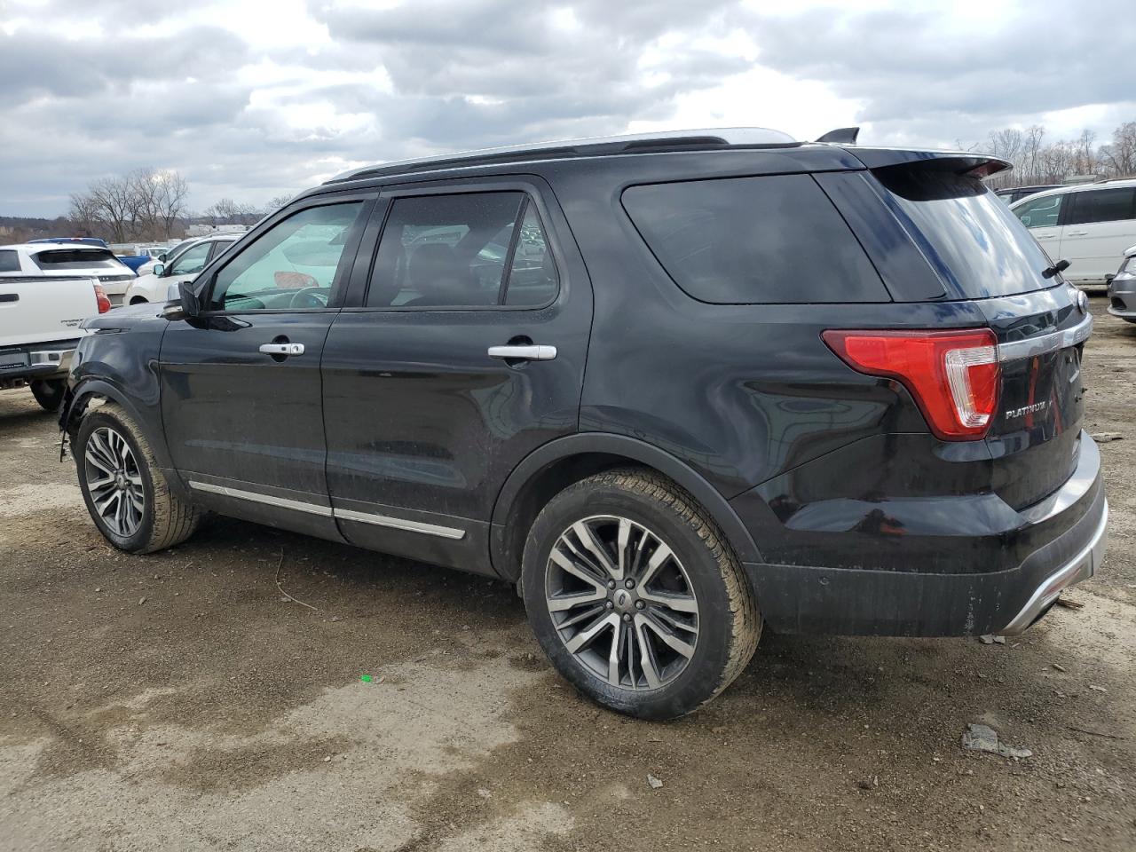 2017 Ford Explorer - Image 2