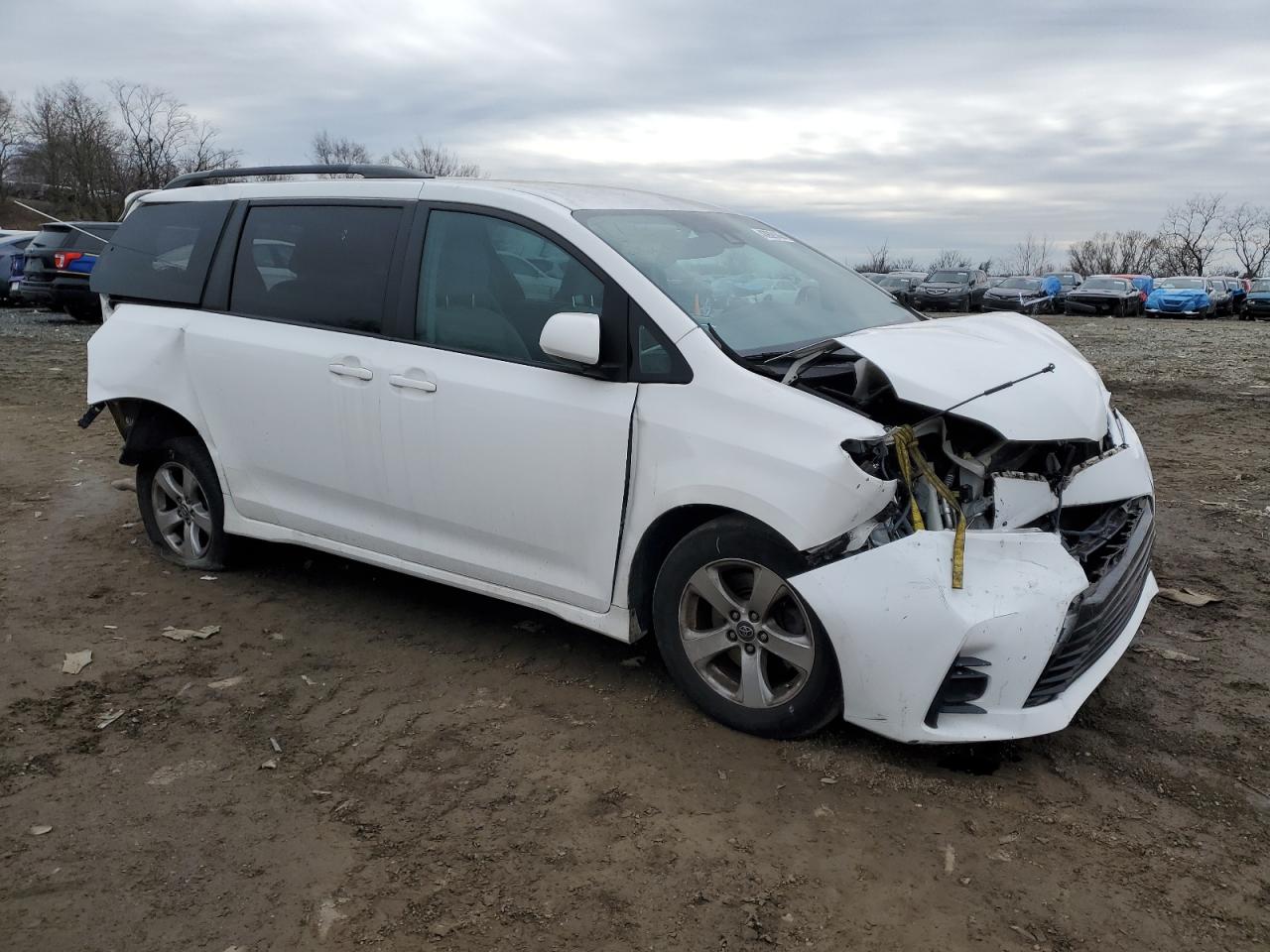 2018 Toyota Sienna - Image 4