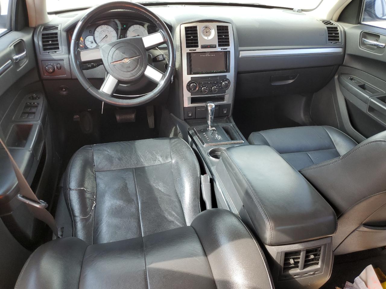 2009 Chrysler 300 - Image 8