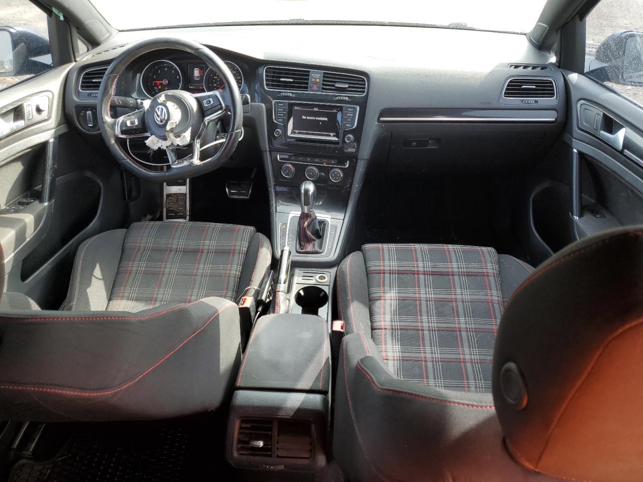 2015 Volkswagen GTI - Image 8