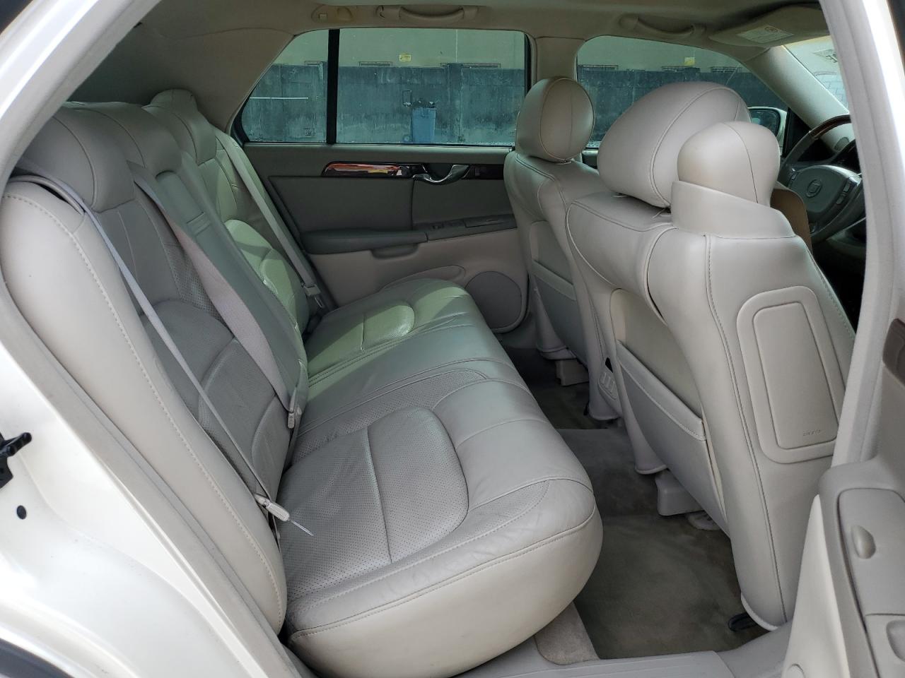 2003 Cadillac De Ville - Image 10