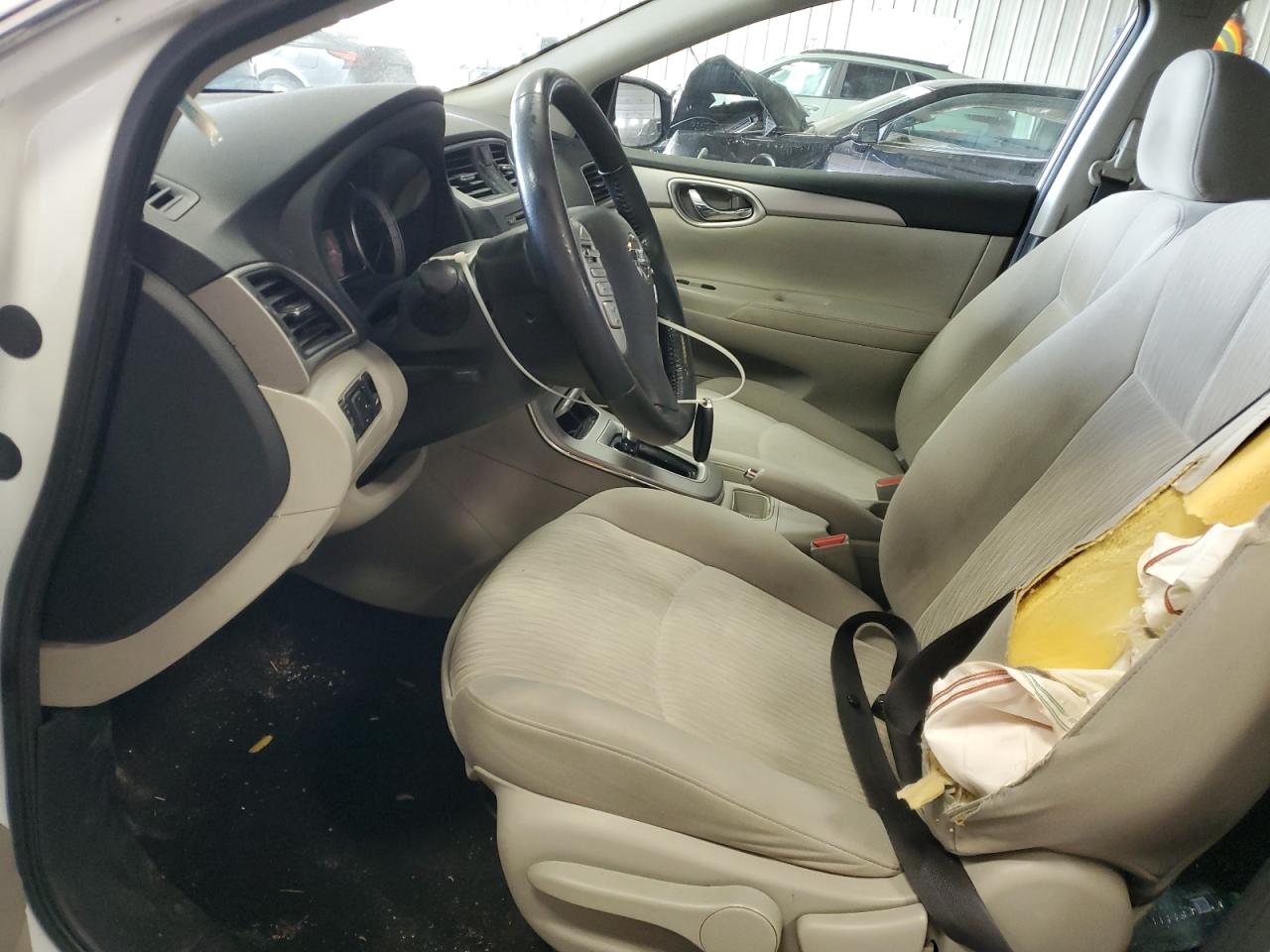 2015 Nissan Sentra - Image 7
