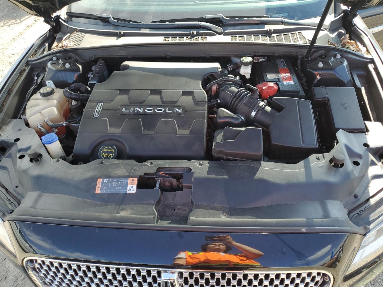 2017 Lincoln Continental - Image 11