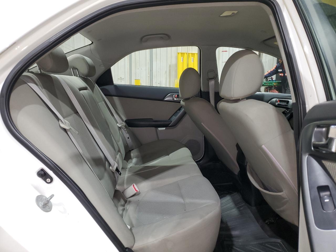 2013 Kia Forte - Image 10