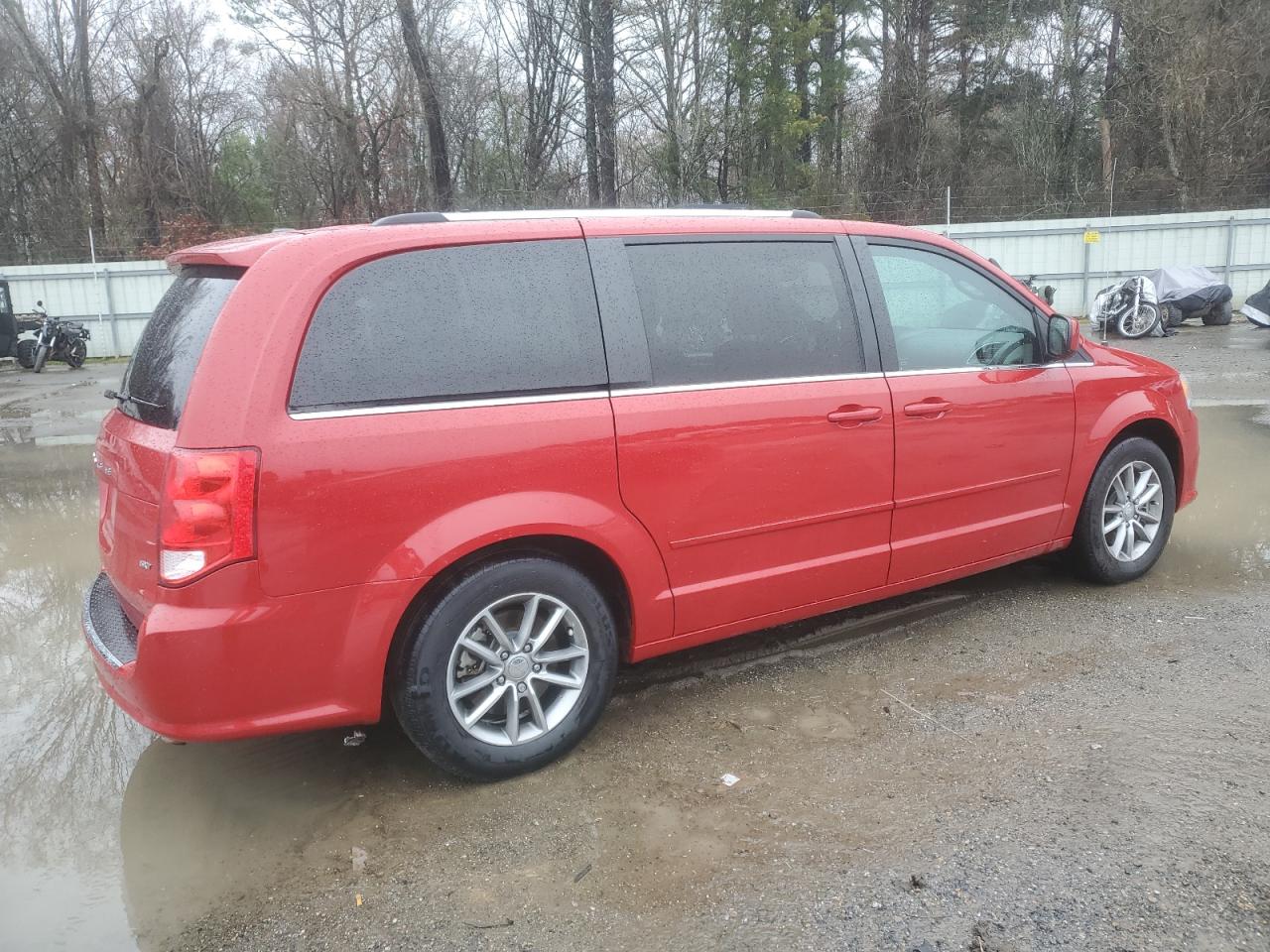 2015 Dodge Caravan - Image 3