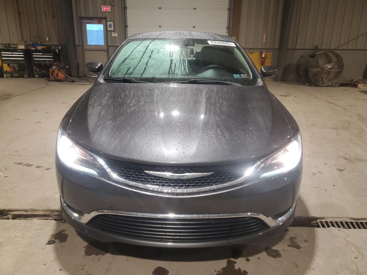 2017 Chrysler 200 - Image 5