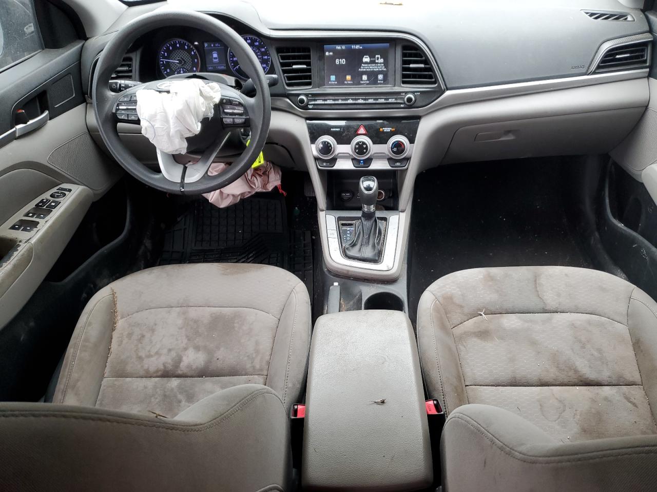 2019 Hyundai Elantra - Image 8